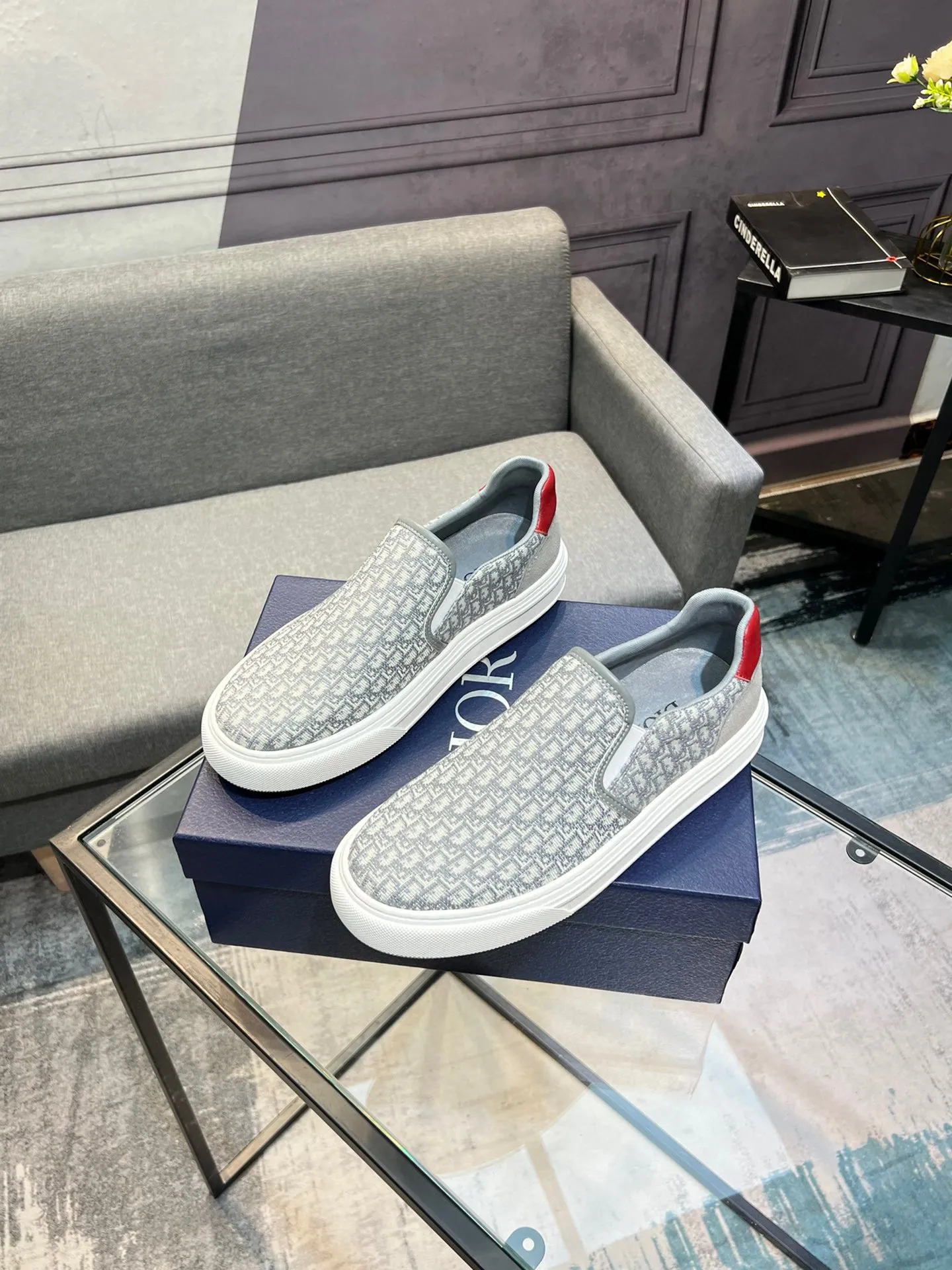 Men's shoes 💰380 The latest DiOr shipment, using imported top-grade jacquard fabric with cowhide design 👍 Breathable mesh lining, comfortable to wear, lightweight, original last mold, official website 1:1, private mold outsole, non-slip, color, multiple colors available, code number 38 to 44 (45 can be ordered)